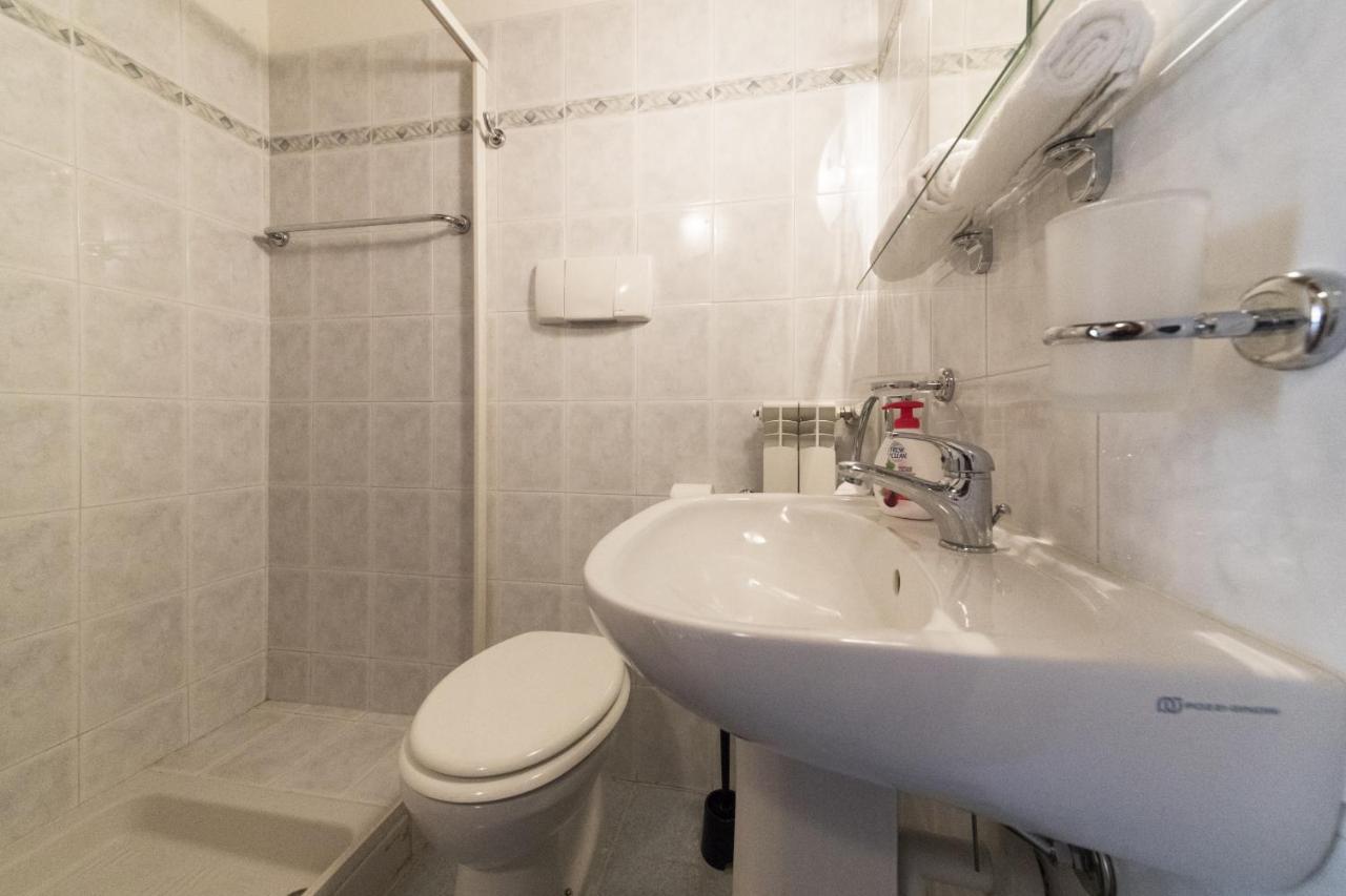 2-Bedroom Lakeview Apartment At The Lake Acquaseria المظهر الخارجي الصورة