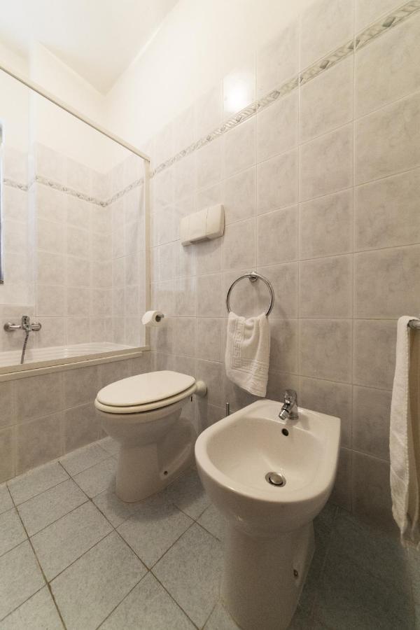 2-Bedroom Lakeview Apartment At The Lake Acquaseria المظهر الخارجي الصورة